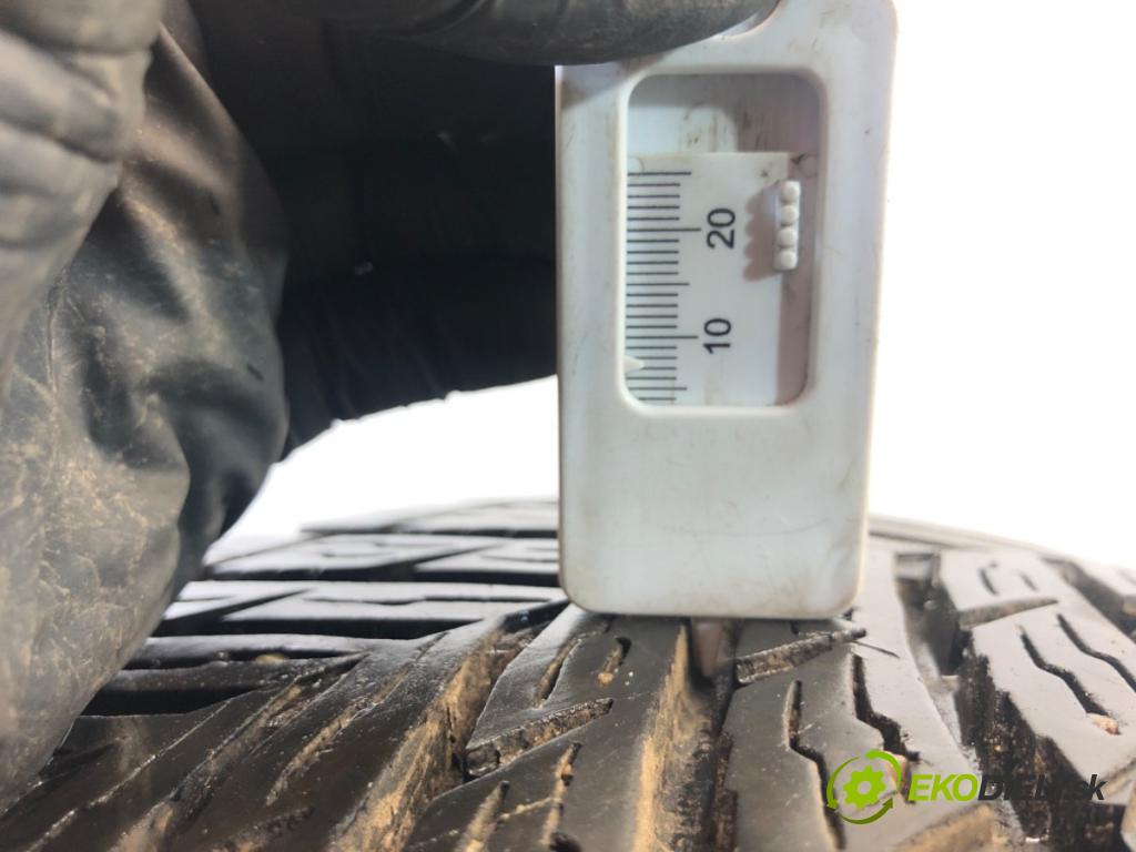 --- ---      PNEUMATIKY: PARA: VÍCENÁ SEZÓNA: 205/55 16" NOKIAN