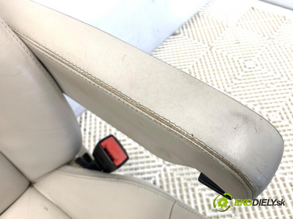 LAND ROVER RANGE ROVER SPORT I SUV 2009 200 kW 3.6 D 4x4 3628 sedadlo pravý přední část