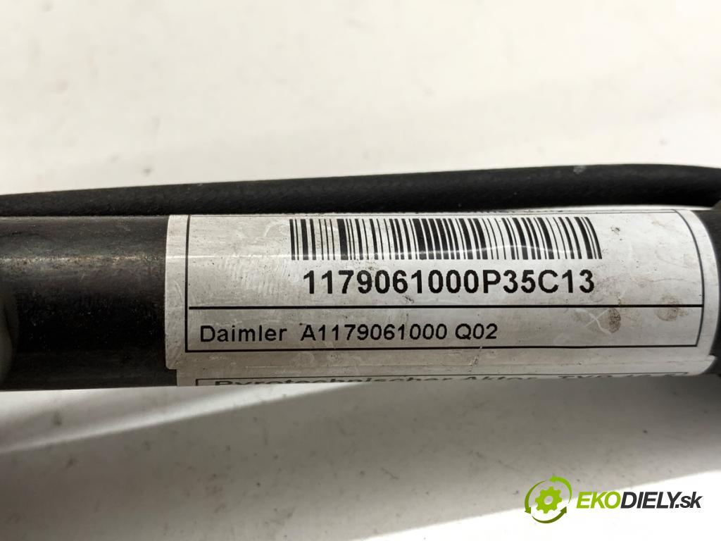 MERCEDES-BENZ W176 liftback 2013 90 kW A 180 (176.042) 1595 KAZETA: PIROTECHNICKÉ: kapoty pravy A1179061000