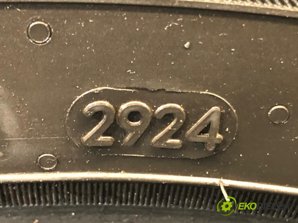 --- --- PNEUMATIKY: PARA: VÍCENÁ SEZÓNA: 195/65 15" NOKIAN
