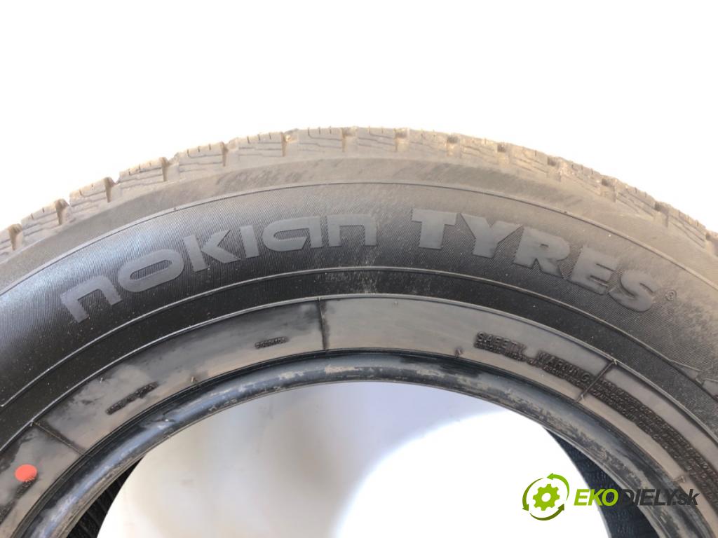 --- ---      PNEUMATIKA: zima 1X 215/70 16" NOKIAN