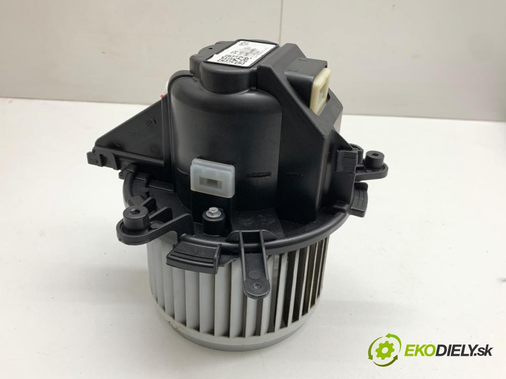 TOYOTA PROACE Nadwozie pełne/minivan 2024 75 kW 1.5 D-4D 100 (BPZMD) 1499 ventilátor kúrenia EQA351