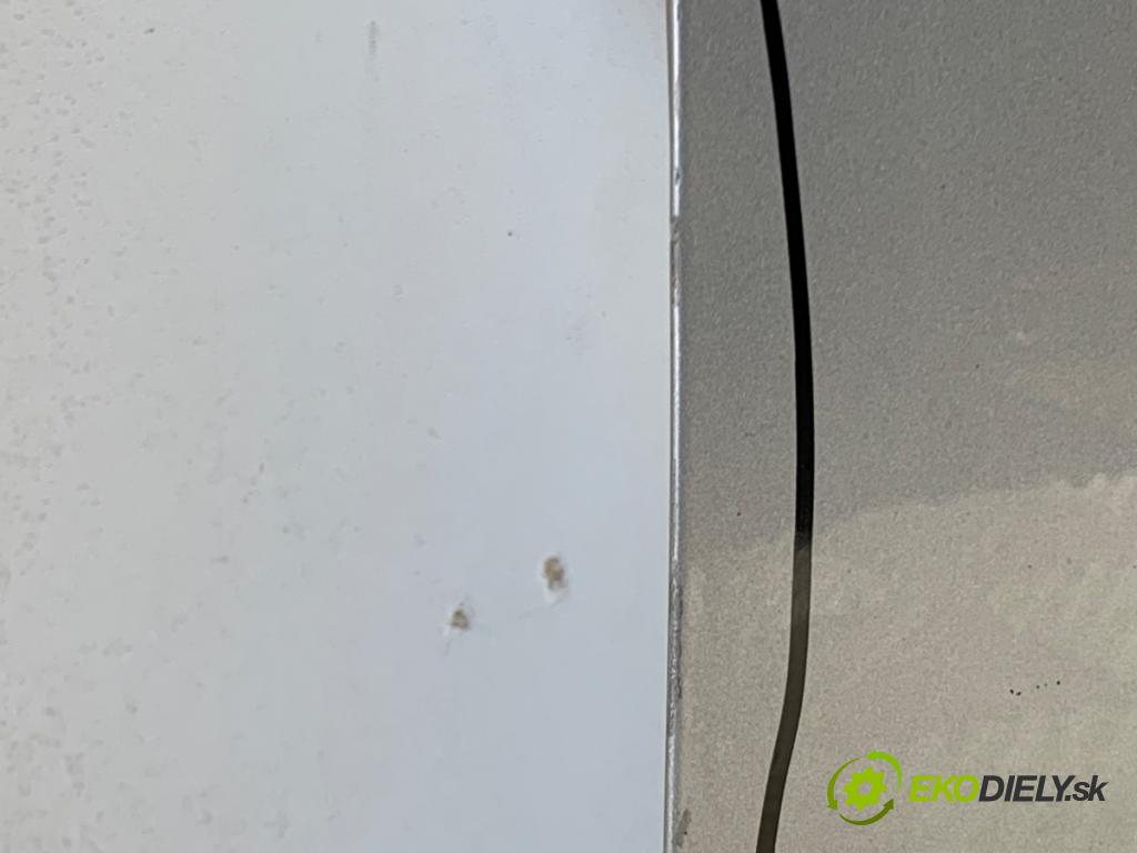 VW ARTEON liftback 2019 110 kW 2.0 TDI 1968 dveře pravý přední část