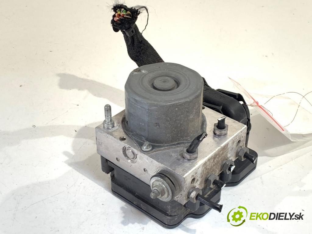 MERCEDES-BENZ W176 liftback 2013 90 kW A 180 (176.042) 1595 pumpa ABS A0094316412 (Pumpa ABS)