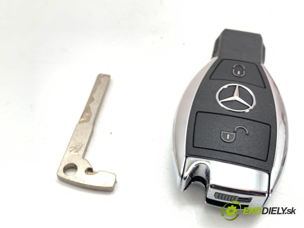 MERCEDES-BENZ W176 liftback 2013 90 kW A 180 (176.042) 1595 kľúč