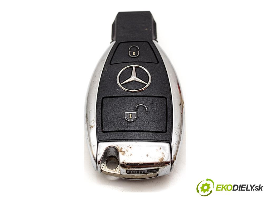 MERCEDES-BENZ W176 liftback 2013 90 kW A 180 (176.042) 1595 klíč