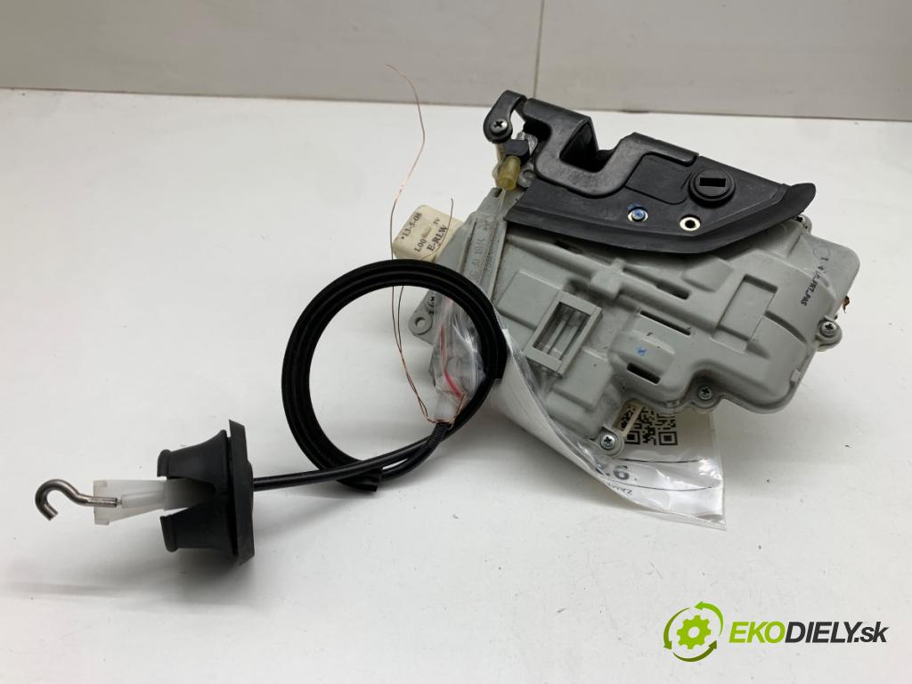 AUDI A4 B8 Kombi 2008 105 kW 2.0 TDI 1968 zámok dveře levý zadní část 8K0839015