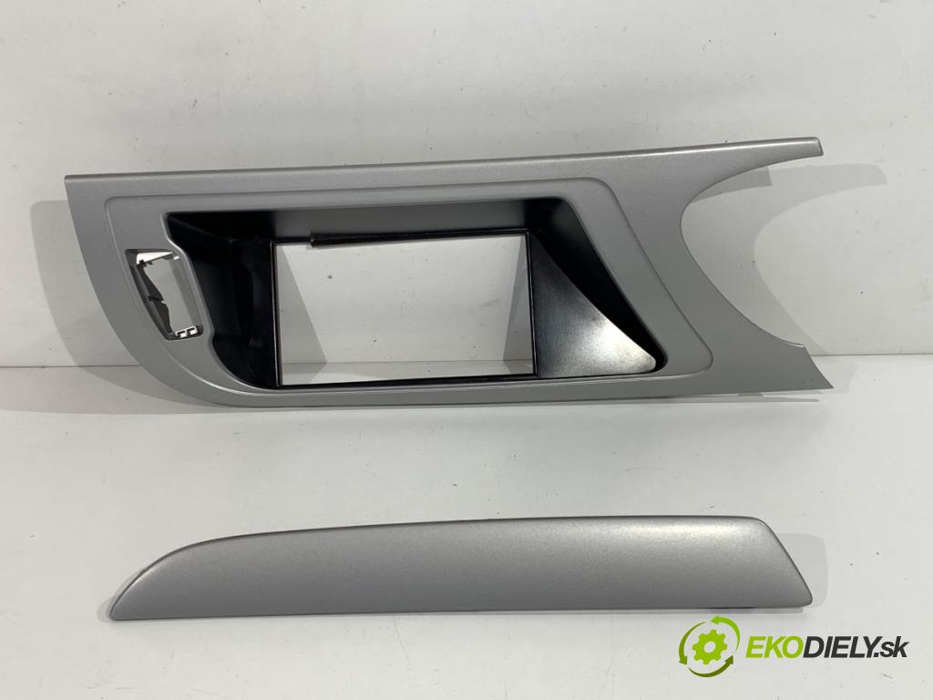 AUDI A4 B8 Kombi 2008 105 kW 2.0 TDI 1968 lišty kryt 8K1857186F (Lišta)