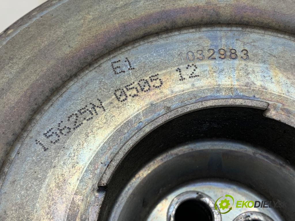 BMW 1  2025 110 kW 118d 110 kW [150 KM] 1995 kolo kolová hřídele 8472228 (Remenice)