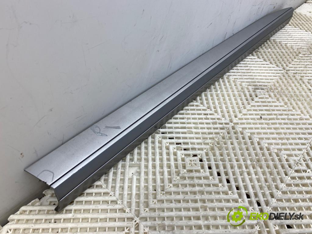 VW ARTEON liftback 2019 110 kW 2.0 TDI 1968 lišta dveře pravý přední část