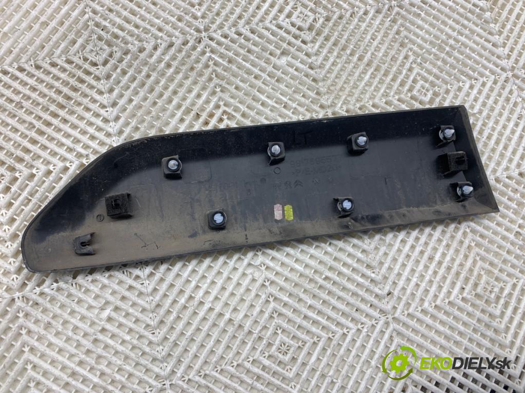 TOYOTA PROACE Nadwozie pełne/minivan 2024 75 kW 1.5 D-4D 100 (BPZMD) 1499 lišta dveře levý zadní část 9817695577