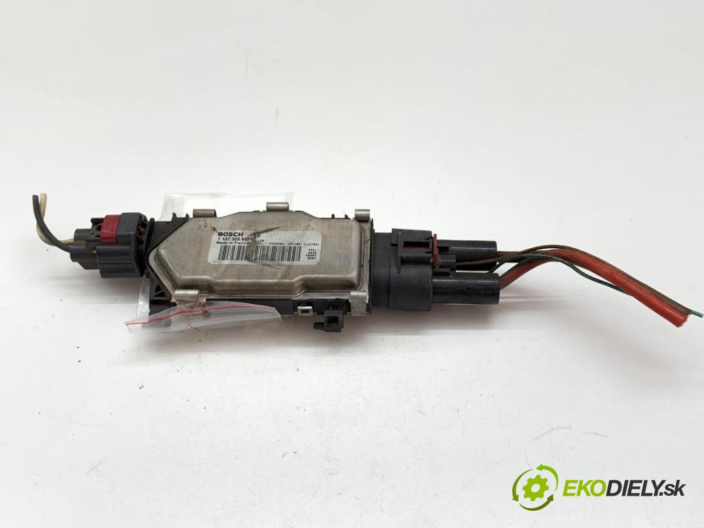 MERCEDES-BENZ W176 liftback 2013 90 kW A 180 (176.042) 1595 modul ventilátoru 