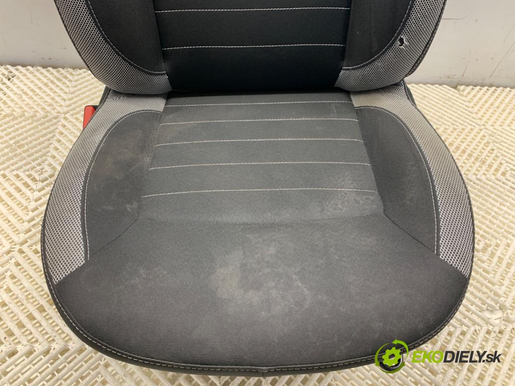 DACIA LOGAN II Kombi 2019 70 kW 1.5 Blue dCi 95 (K8JL) 1461 Sedadlo ľavy predný