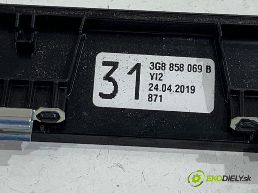 VW ARTEON liftback 2019 110 kW 2.0 TDI 1968 Rámček radia DISPLEJ 3G8858069B