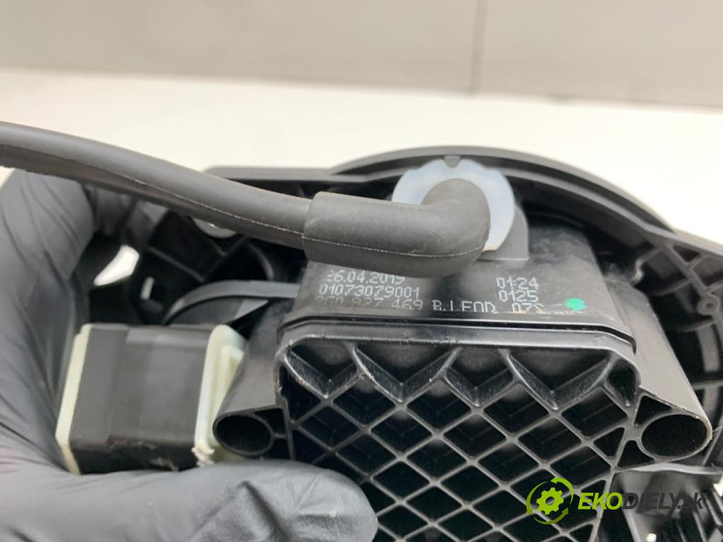 VW ARTEON liftback 2019 110 kW 2.0 TDI 1968 KAMERA klika dveří zadní část 3G0827469B