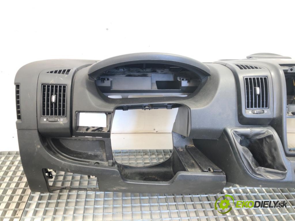 PEUGEOT BOXER I Autobus 2017 96 kW 2.0 BlueHDi 130 1997 palubní doska  (Palubní deska)