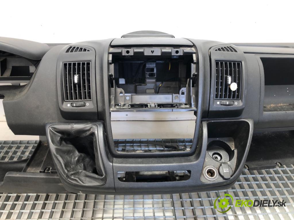 PEUGEOT BOXER I Autobus 2017 96 kW 2.0 BlueHDi 130 1997 palubní doska  (Palubní deska)