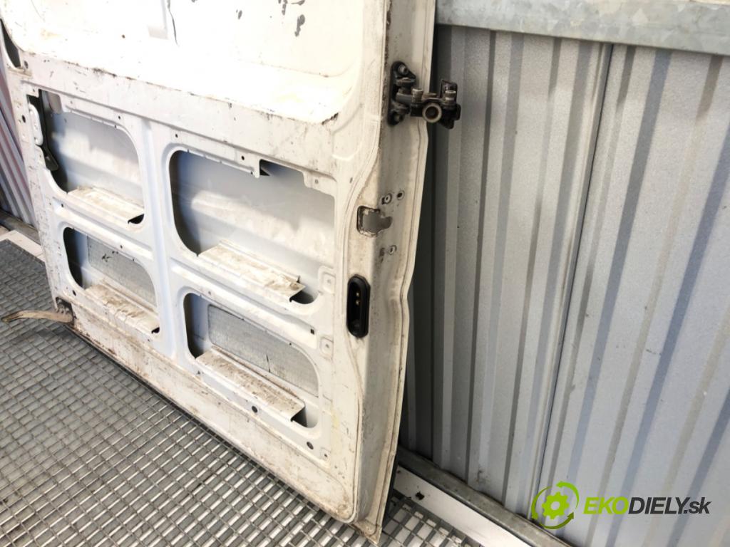 PEUGEOT BOXER I Autobus 2017 96 kW 2.0 BlueHDi 130 1997 Dvere pravy zad posuvné