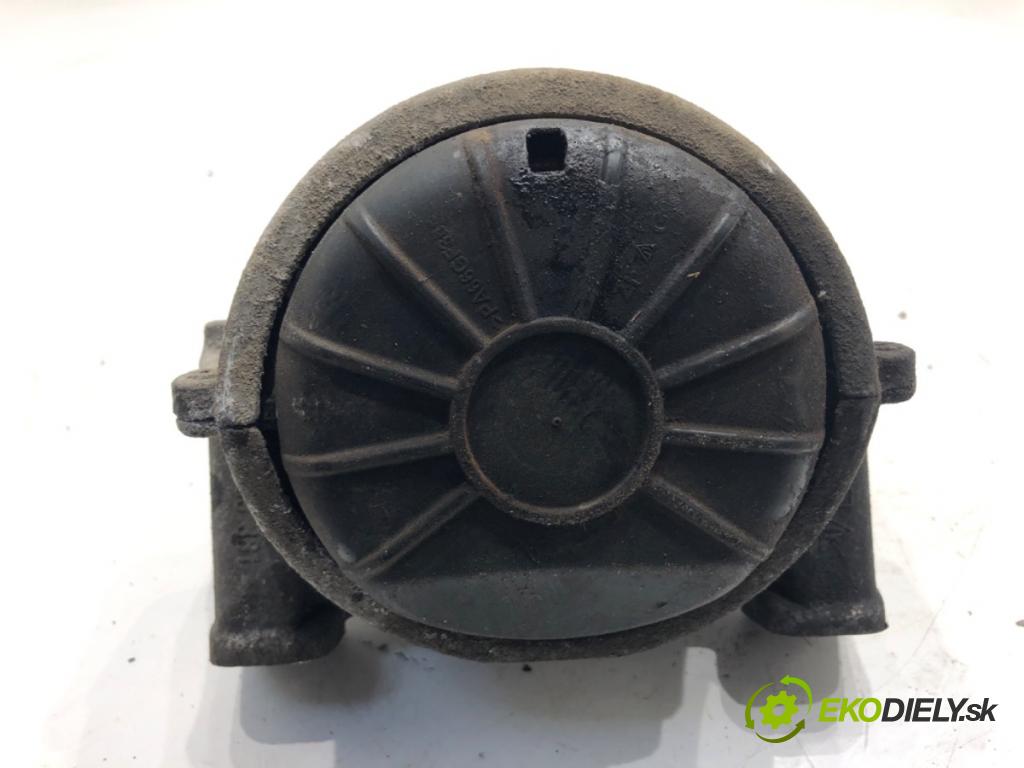 AUDI A4 B8 Kombi 2008 105 kW 2.0 TDI 1968 AirBag motora pravý 8K0199381