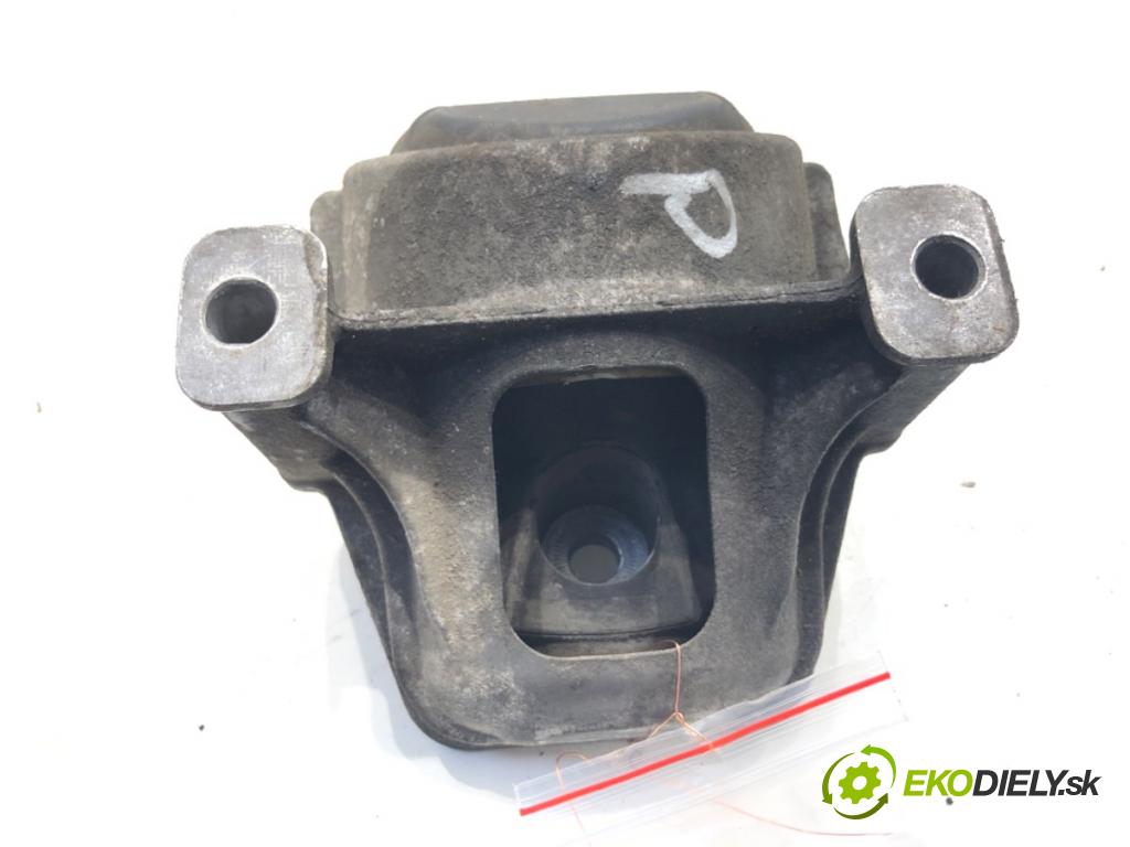 AUDI A4 B8 Kombi 2008 105 kW 2.0 TDI 1968 AirBag motora pravý 8K0199381