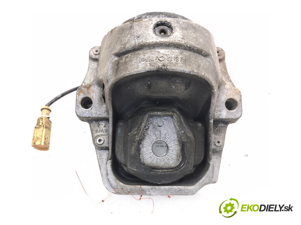 AUDI A4 B8 Kombi 2008 105 kW 2.0 TDI 1968 AirBag motora levý 8R0199381