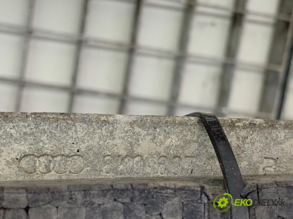 AUDI A4 B8 Kombi 2008 105 kW 2.0 TDI 1968 výztuha nárazníka přední část 8K0807134C 8K0807133C (Přední výztuha)