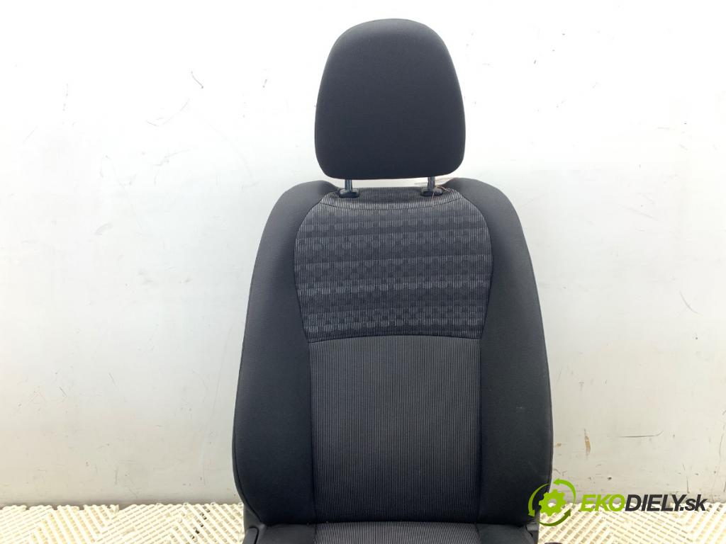 TOYOTA YARIS III liftback 2016 51 kW 1.0 (KSP130_) 998 Sedadlo pravy predný