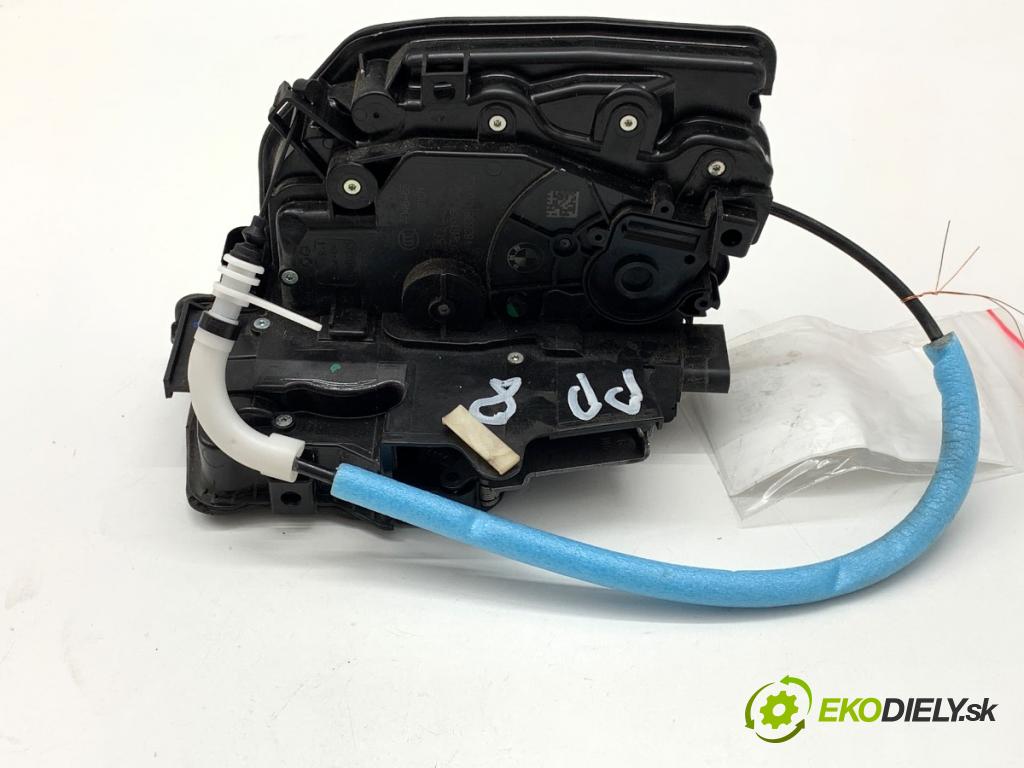 BMW F15 SUV 2018 225 kW xDrive 35 i 2979 zámok dveře pravý přední část 7281948