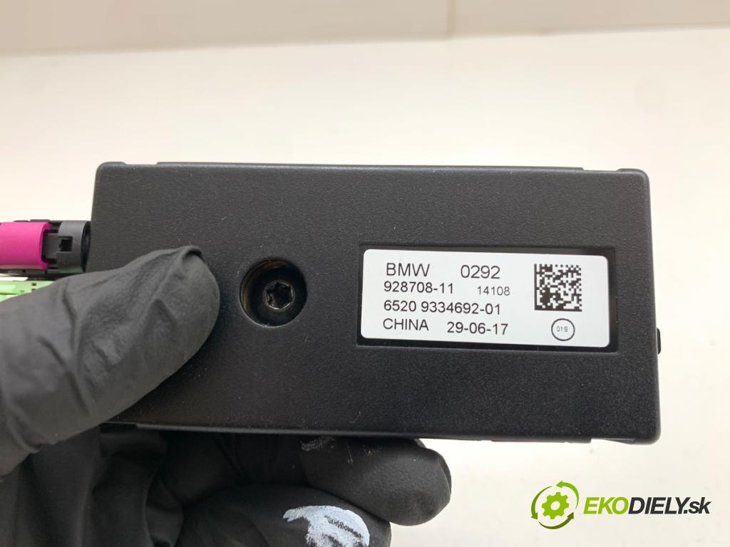 BMW F15 SUV 2018 225 kW xDrive 35 i 2979 Zosilňovač Antenní: 9334692 (Zosilňovač)