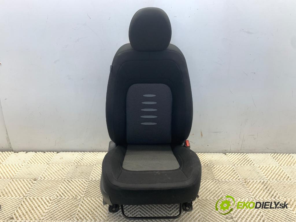 KIA CEED liftback 2012 94 kW 1.6 CRDi 128 1582 Sedadlo pravy predný 