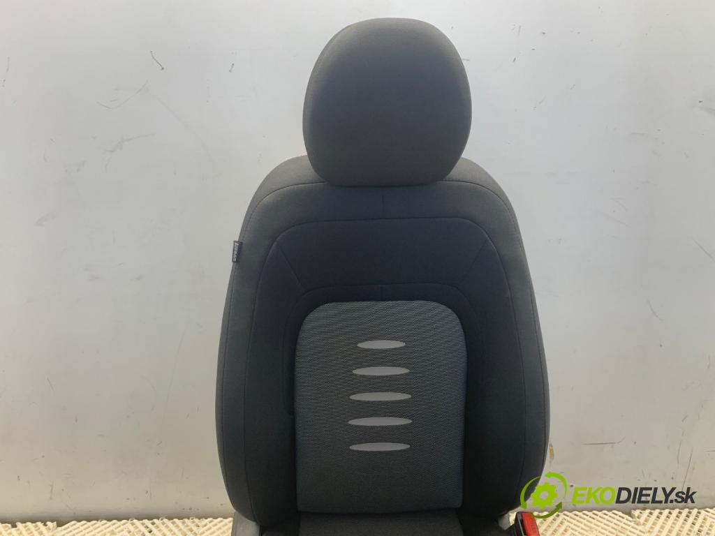 KIA CEED liftback 2012 94 kW 1.6 CRDi 128 1582 Sedadlo pravy predný