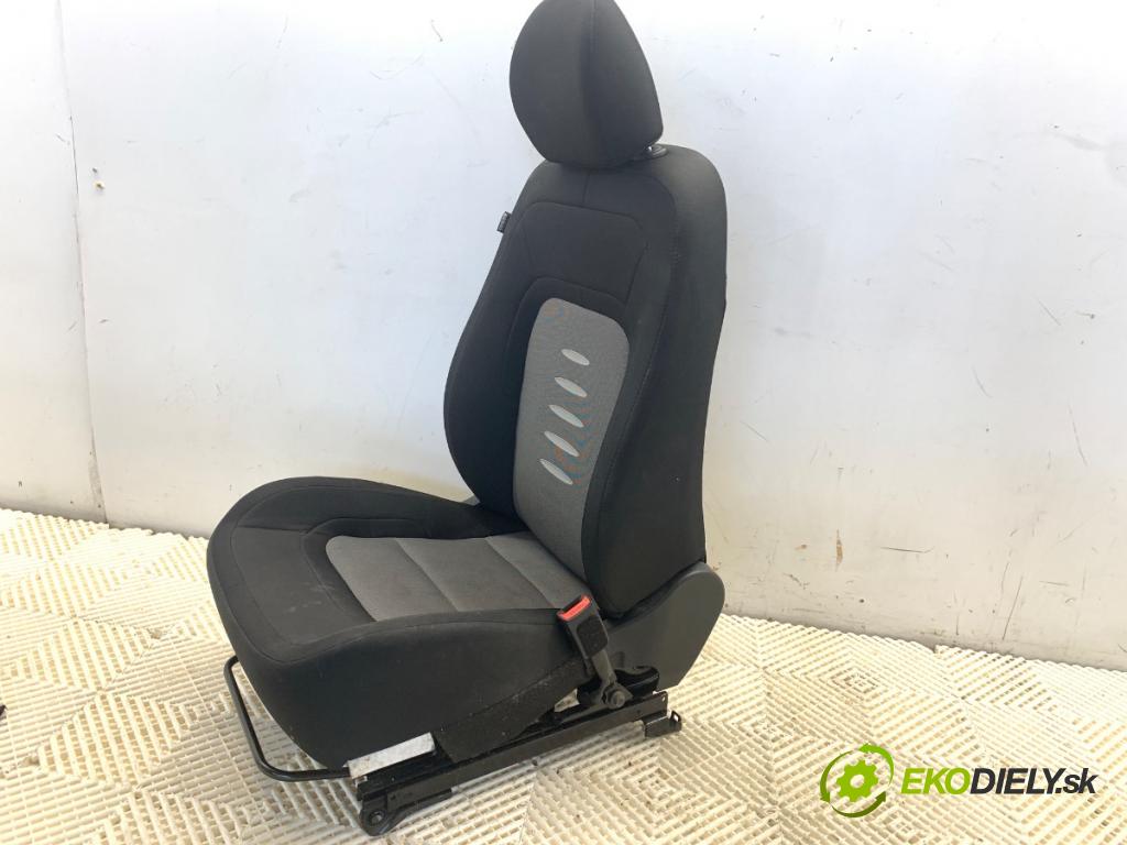 KIA CEED liftback 2012 94 kW 1.6 CRDi 128 1582 Sedadlo pravy predný