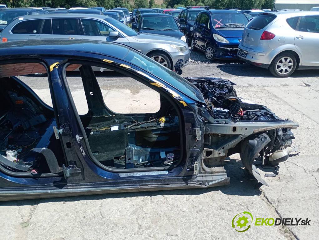 MERCEDES-BENZ KLASA C sedan 2019 110 kW C 200 d (205.011) 1950 karoséria ČTVRŤÁK: Blatník prah strecha PODŁUŻNICA