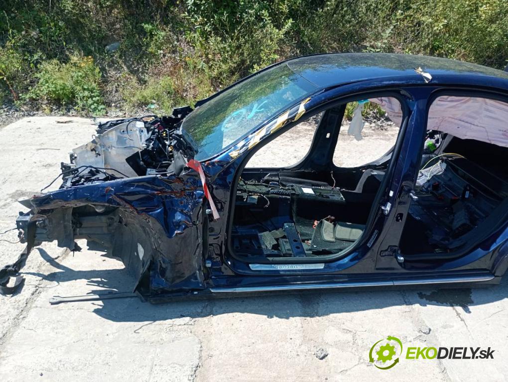 MERCEDES-BENZ KLASA C sedan 2019 110 kW C 200 d (205.011) 1950 karoséria ČTVRŤÁK: Blatník prah strecha PODŁUŻNICA