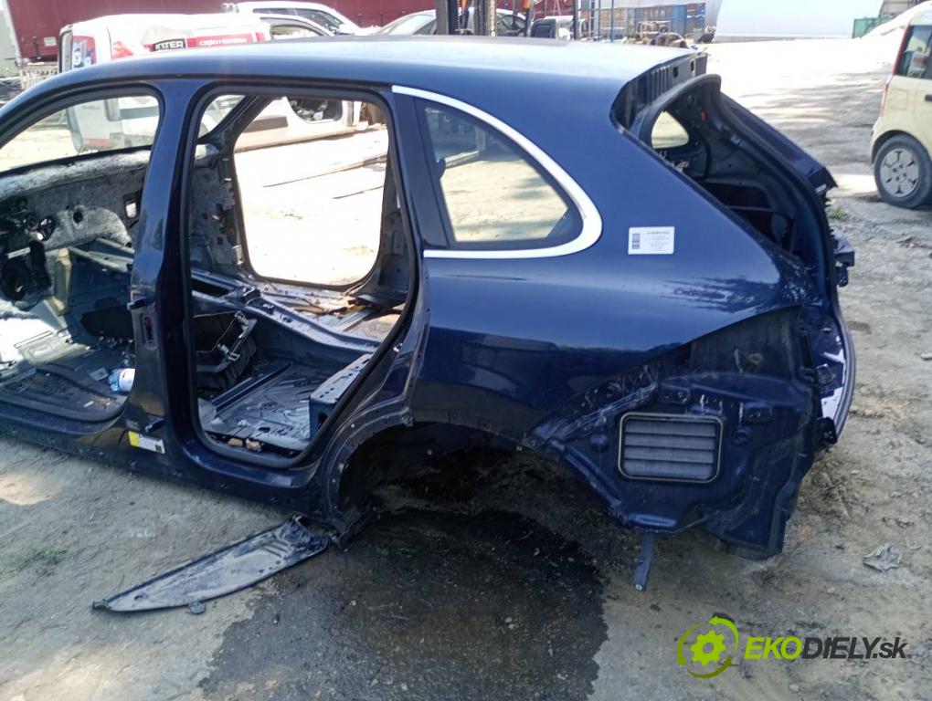 PORSCHE CAYENNE SUV 2013 220 kW 3.6 3598 KAROSERIA ČTVRŤÁK blatník práh střecha PODŁUŻNICA