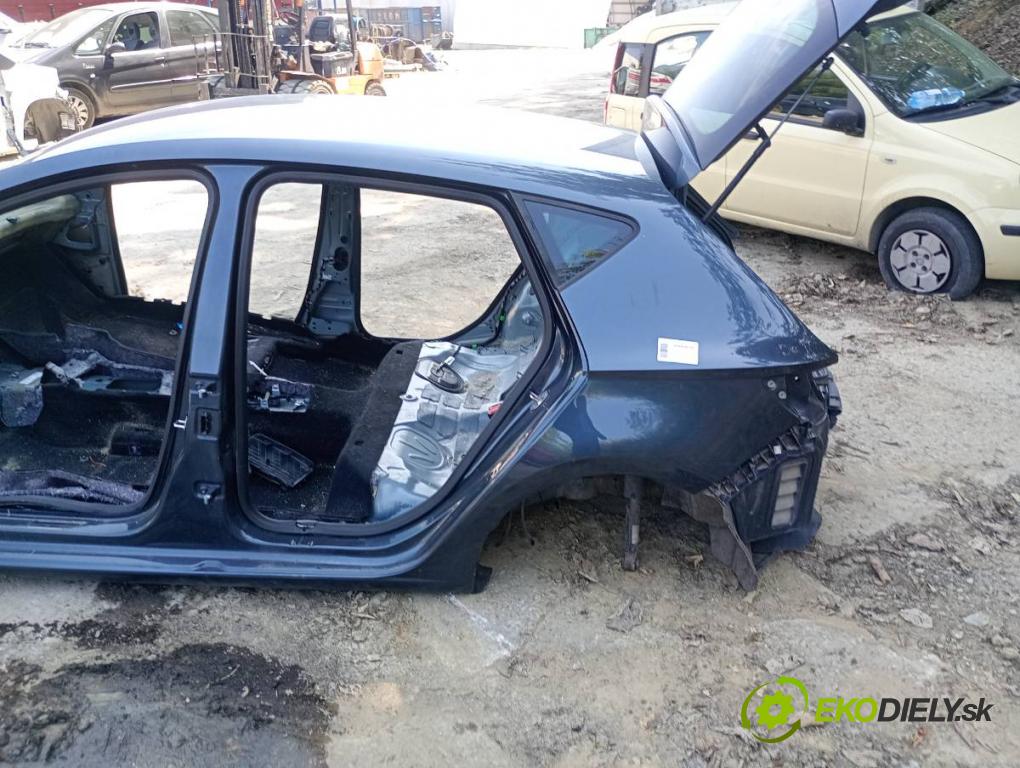 SEAT LEON III liftback 2019 110 kW 1.5 TSI 1495 karoséria ČTVRŤÁK: Blatník prah strecha PODŁUŻNICA