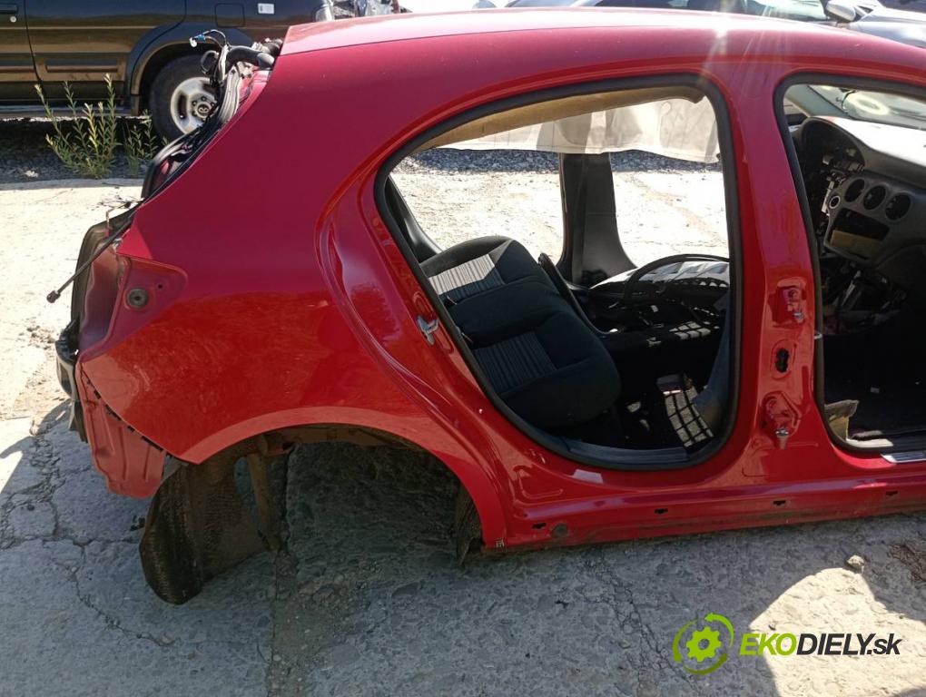 MERCEDES-BENZ W176 liftback 2013 90 kW A 180 (176.042) 1595 KAROSERIA ČTVRŤÁK blatník práh střecha PODŁUŻNICA