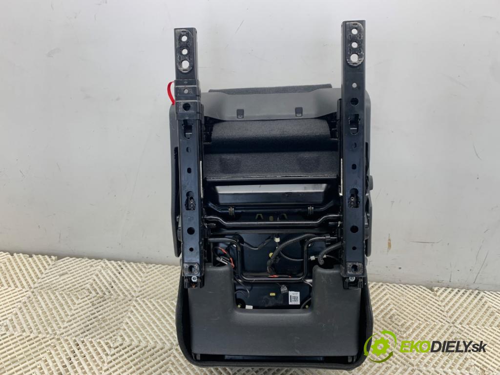 VW SHARAN nadwozie wielkoprzestrzenne (MPV) 2013 130 kW 2.0 TDI 1968 sedadlo zadní část