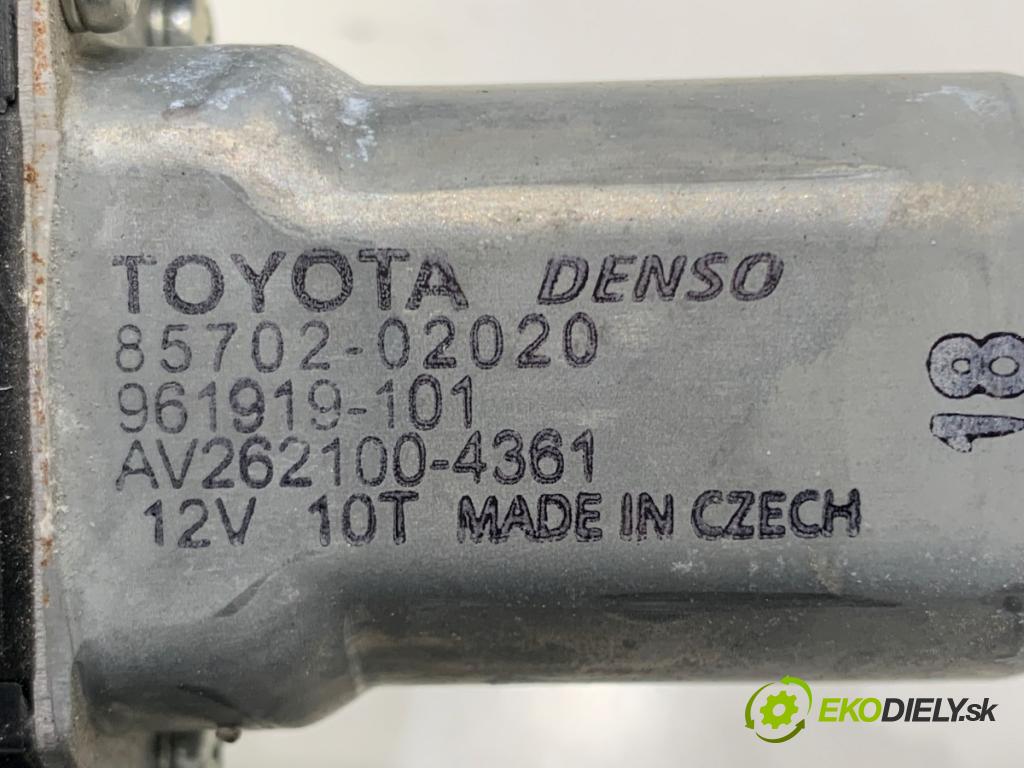 TOYOTA YARIS III liftback 2016 51 kW 1.0 (KSP130_) 998 mechanismus okna levý přední část