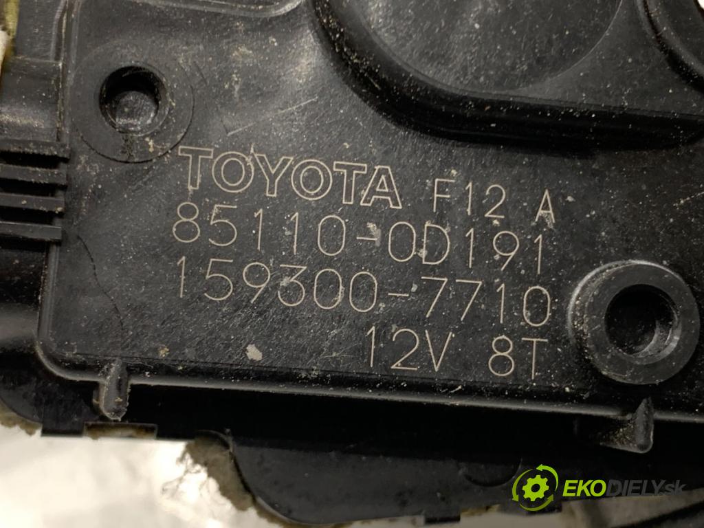 TOYOTA YARIS III liftback 2016 51 kW 1.0 (KSP130_) 998 Mechanizmus stieračov predný 85110-0D191 (Motorček stieračov predný)