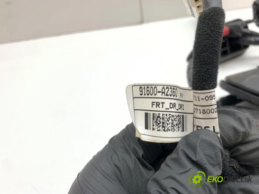 KIA CEED liftback 2012 94 kW 1.6 CRDi 128 1582 Káblovačka Dvere predný ľavy 91600-A2360