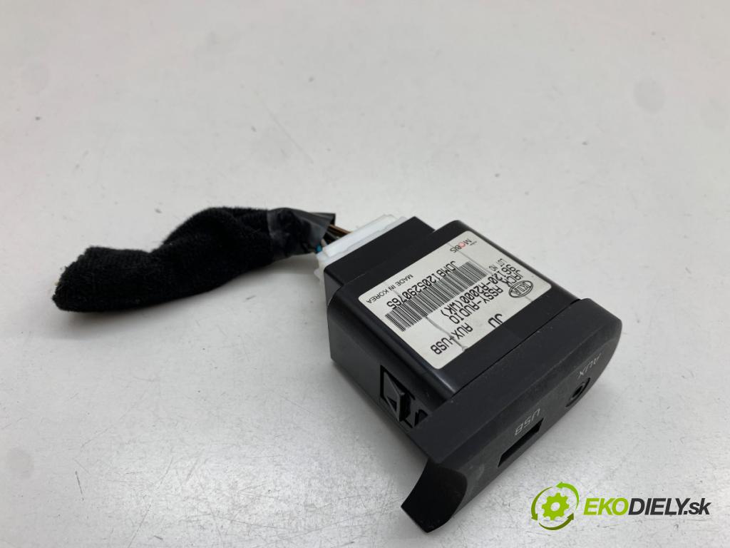 KIA CEED liftback 2012 94 kW 1.6 CRDi 128 1582 HNÍZDO: USB 96120-A2000