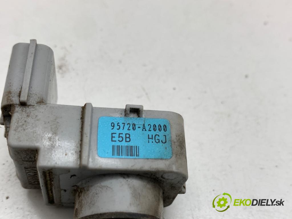 KIA CEED liftback 2012 94 kW 1.6 CRDi 128 1582 Snímač PDC 49
