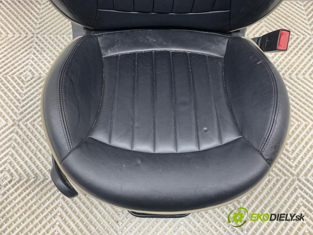 MINI R56 liftback 2012 55 kW One 1598 Sedadlo pravy predný