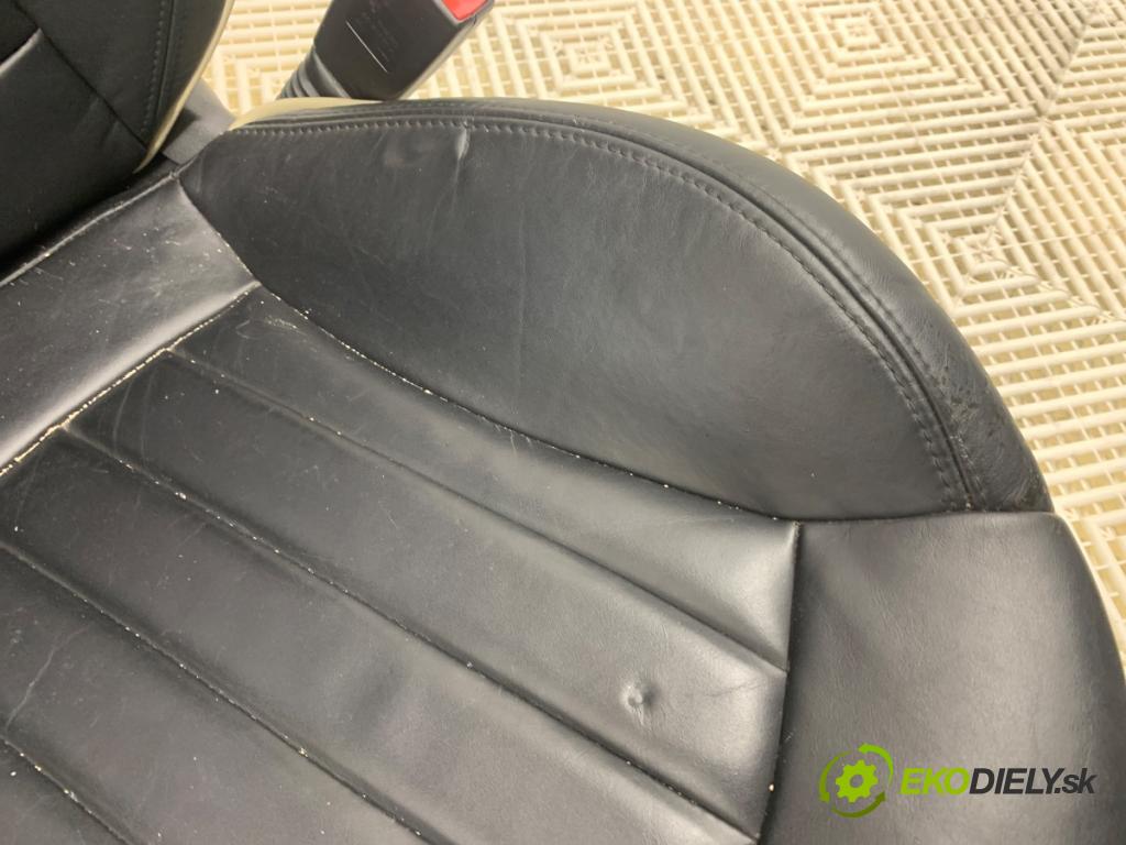 MINI R56 liftback 2012 55 kW One 1598 Sedadlo pravy predný