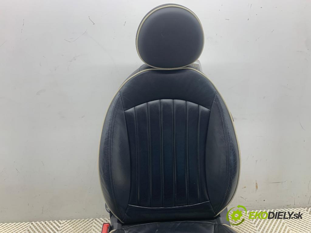 MINI R56 liftback 2012 55 kW One 1598 Sedadlo ľavy predný