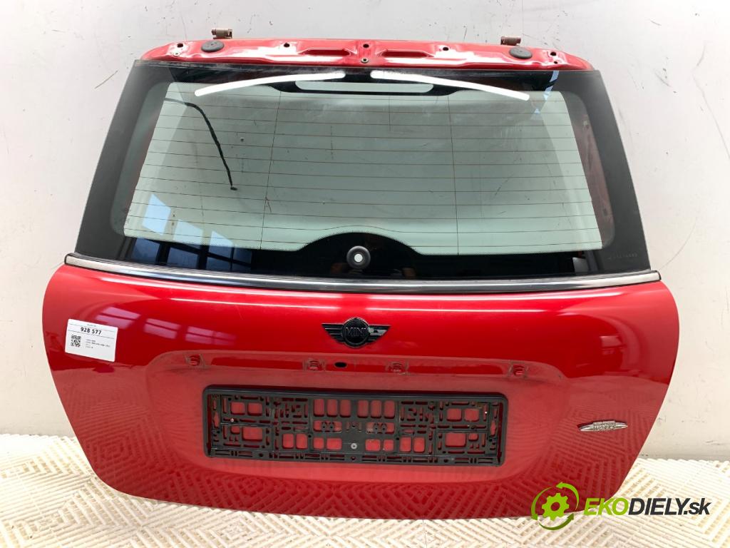 MINI R56 liftback 2012 55 kW One 1598 kapota zadní část 851 