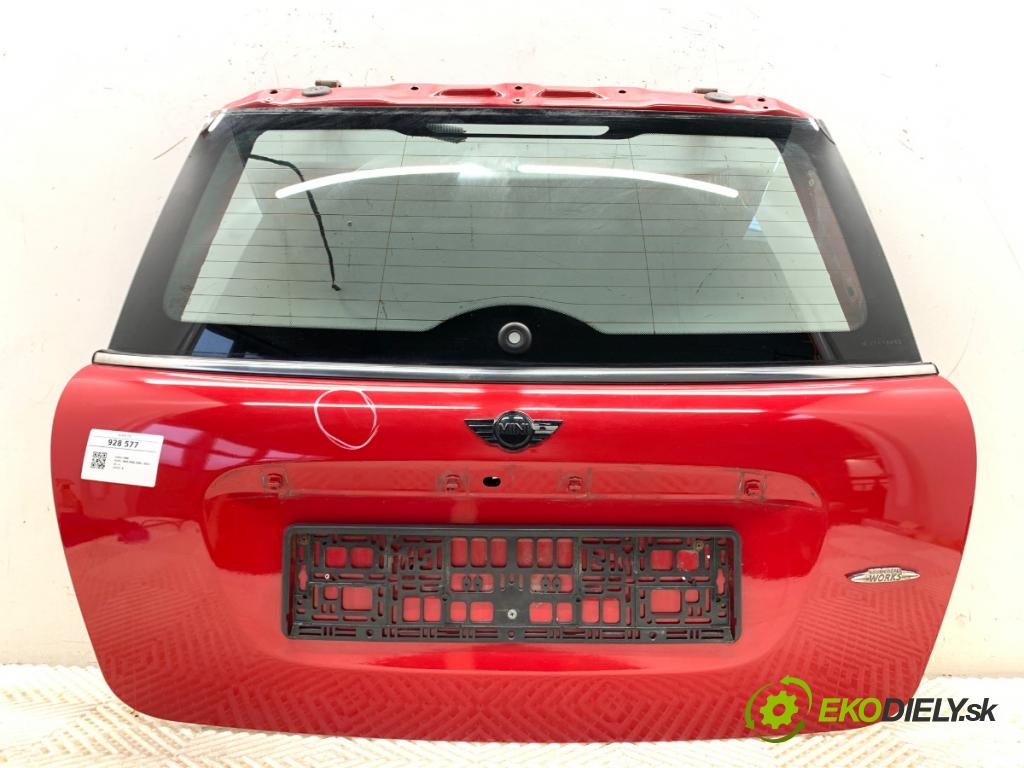 MINI R56 liftback 2012 55 kW One 1598 kapota zadní část 851