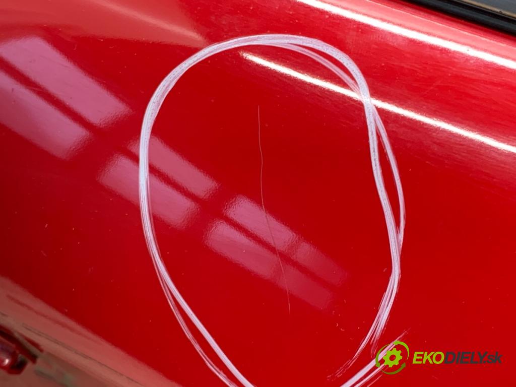 MINI R56 liftback 2012 55 kW One 1598 kapota zadní část 851