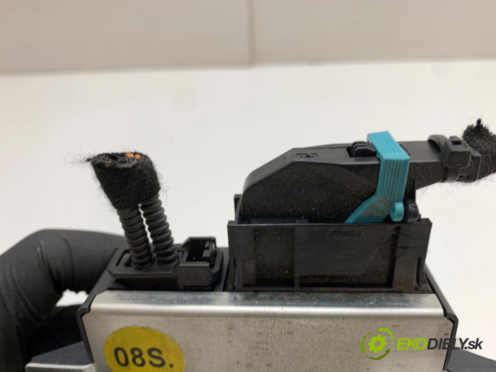 AUDI A6 C6 sedan 2004 165 kW 3.0 TDI quattro 2967 modul GATEWAY 4F0907468B